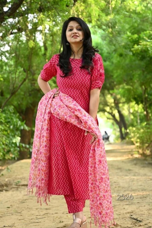 Pink Pure Cotton Kurta with Pyjama & Dupatta Set