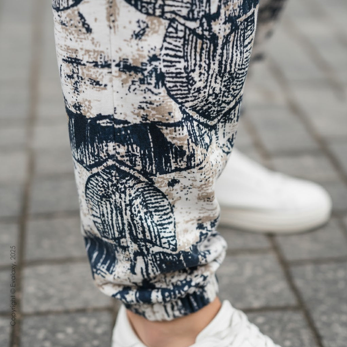 Loose Abstract Leaf Art Jogger Breathable Casual Harem Pants For Men & Women