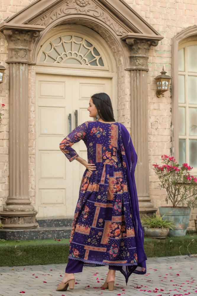 Women Floral Print Flared Kurta with Pants & Dupatta